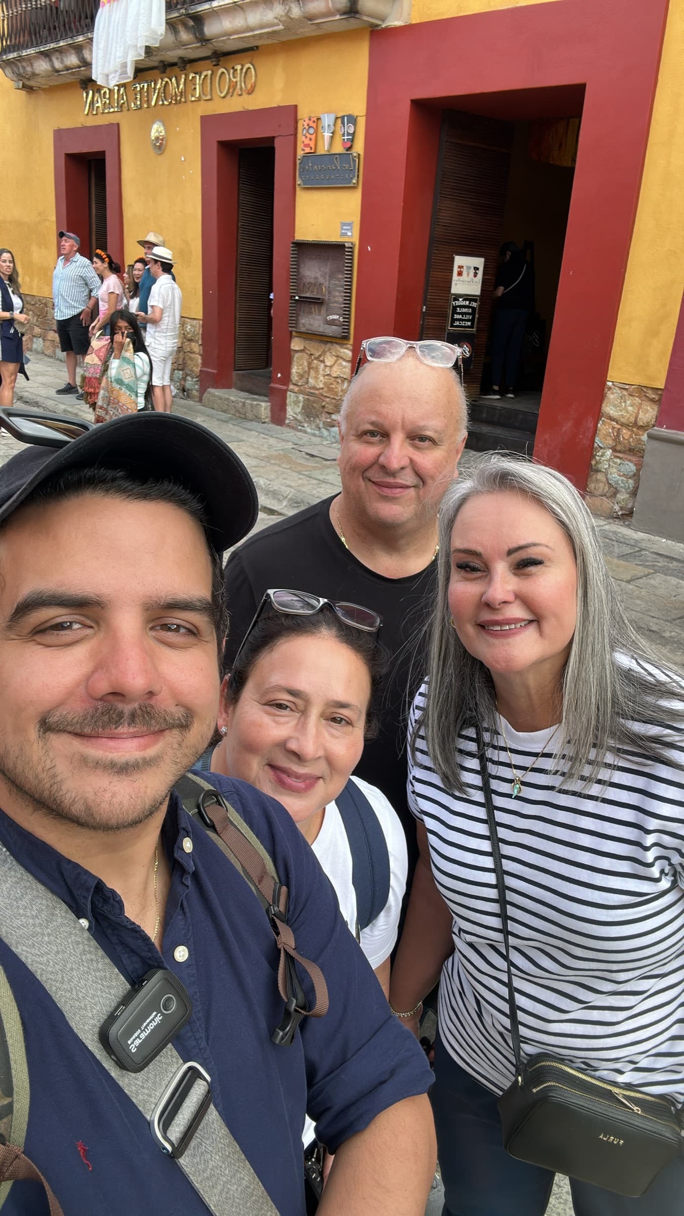 El grupo con las cámaras en Oaxaca