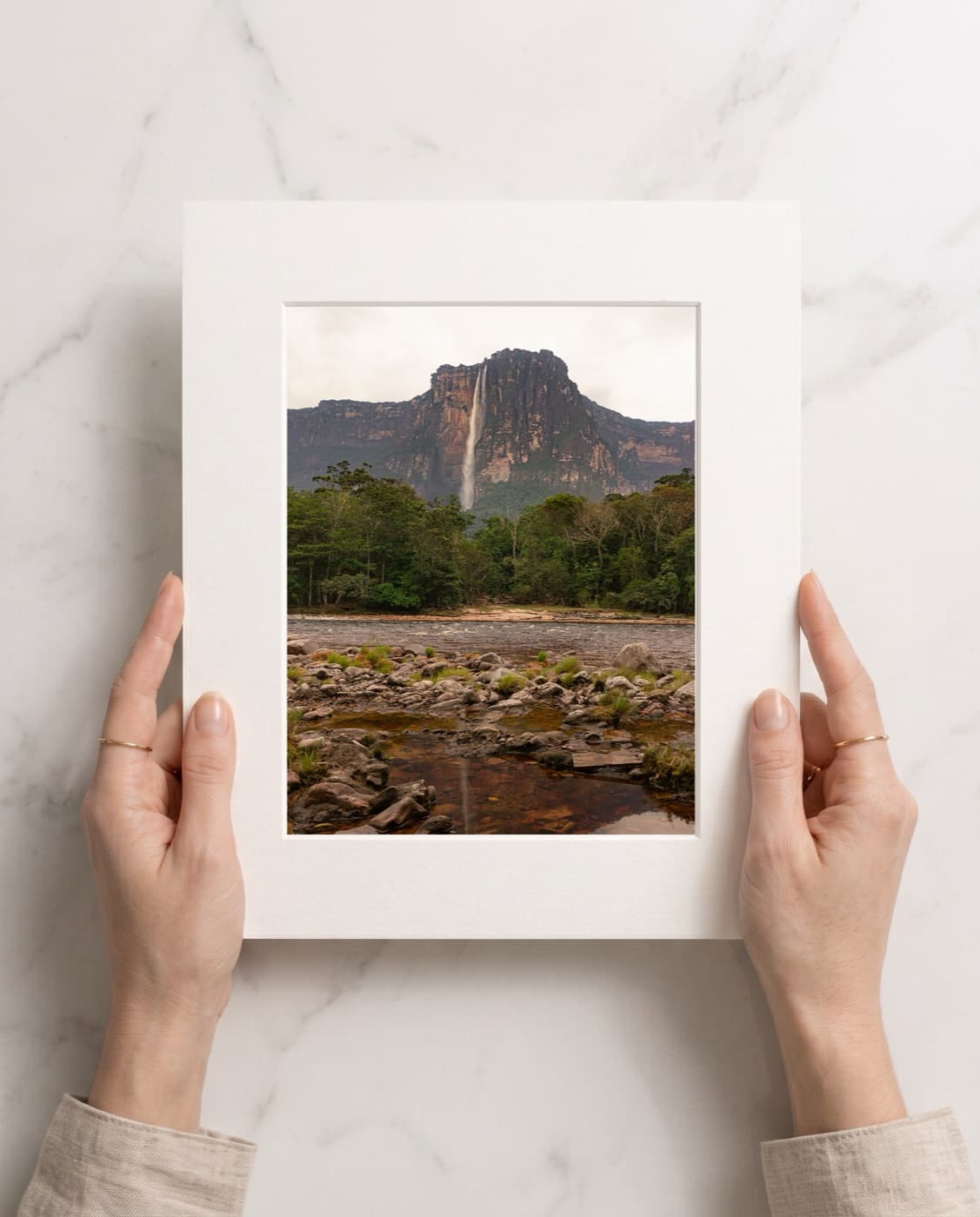 El Río Bajo el Tepuy, montada a 8×10 in